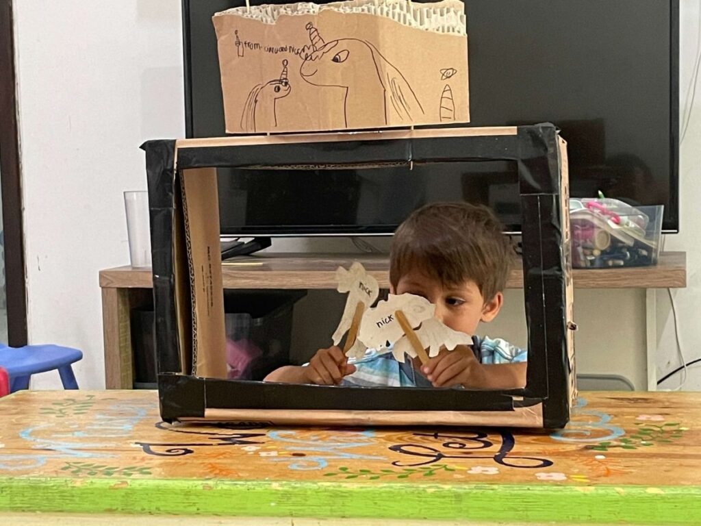 DIY puppet show at home